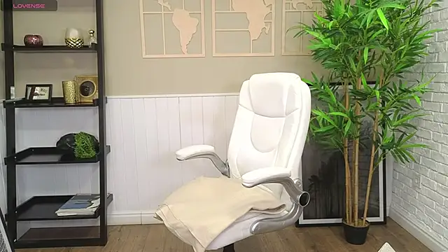 SelineSole online show from 12/04/24, 04:49