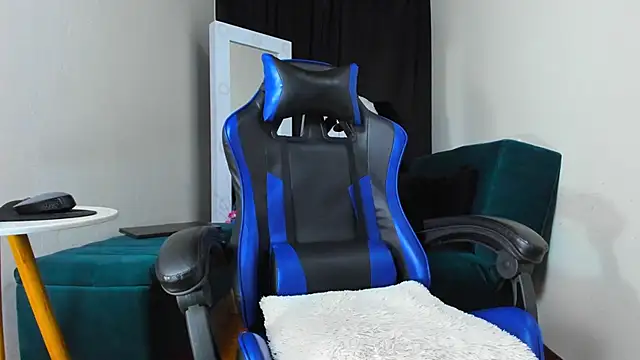 Snapshot of LiamCossio_ chatting on 01/09/25, 11:34 LiamCossio online show from 01/09/25, 11:34