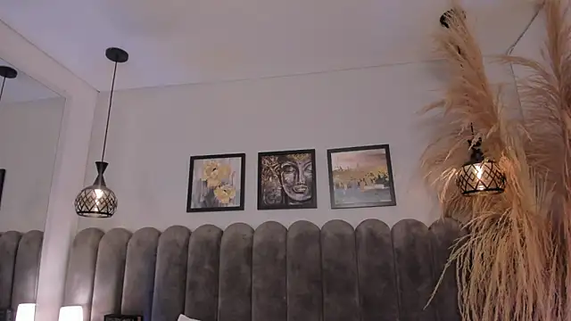 cute  cherry  online show from 04/07/26, 08:20