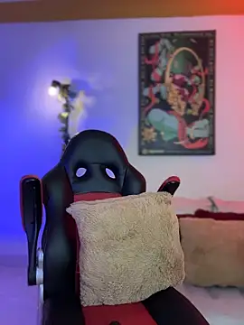 ZahaRoseee online show from 04/07/26, 03:07