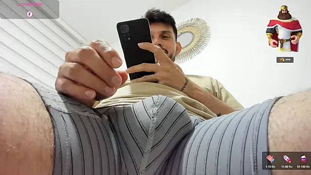 Snapshot of alejandro_stark chatting on 12/14/24, 06:56 alejandro stark online show from 12/14/24, 06:56