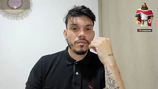 Snapshot of alejandro_stark chatting on 12/15/24, 10:50 alejandro stark online show from 12/15/24, 10:50