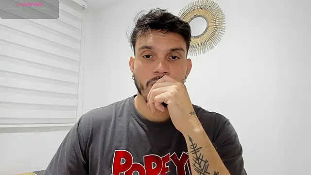 Snapshot of alejandro_stark chatting on 12/17/24, 03:50 alejandro stark online show from 12/17/24, 03:50