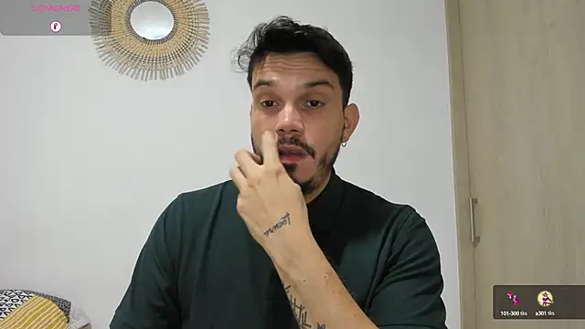 Snapshot of alejandro_stark chatting on 12/21/24, 01:04 alejandro stark online show from 12/21/24, 01:04