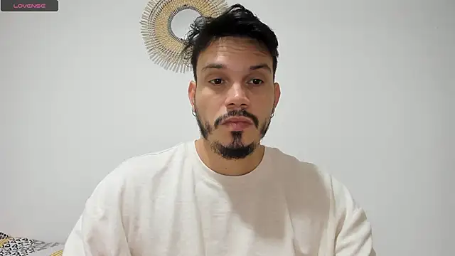 Snapshot of alejandro_stark chatting on 01/12/25, 10:12 alejandro stark online show from 01/12/25, 10:12