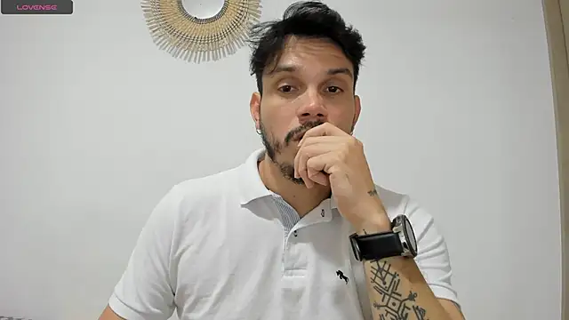 Snapshot of alejandro_stark chatting on 01/17/25, 03:45 alejandro stark online show from 01/17/25, 03:45