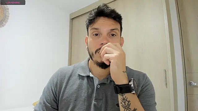 Snapshot of alejandro_stark chatting on 02/09/25, 09:05 alejandro stark online show from 02/09/25, 09:05