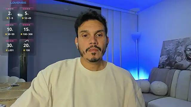 Snapshot of alejandro_stark chatting on 09/23/25, 03:20 alejandro stark online show from 09/23/25, 03:20