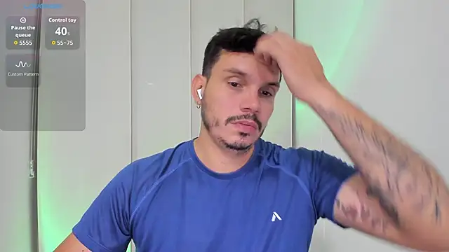 Snapshot of alejandro_stark chatting on 10/07/25, 02:09 alejandro stark online show from 10/07/25, 02:09