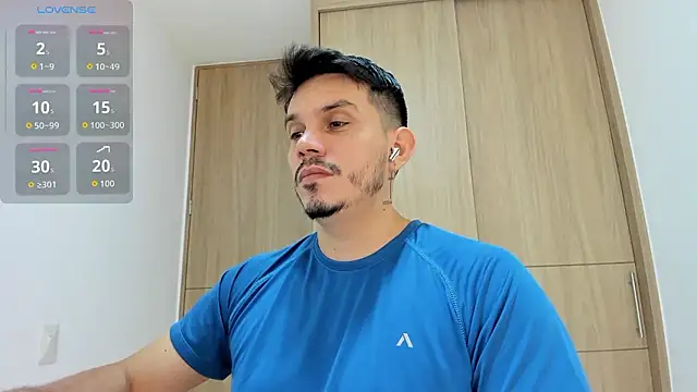 Snapshot of alejandro_stark chatting on 11/08/25, 08:47 alejandro stark online show from 11/08/25, 08:47