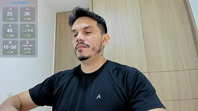 Snapshot of alejandro_stark chatting on 11/15/25, 10:01 alejandro stark online show from 11/15/25, 10:01