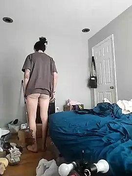 Snapshot of LiverandBrat77 chatting on 02/10/25, 08:00 LiverandBrat77 online show from 02/10/25, 08:00