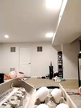 Snapshot of LiverandBrat77 chatting on 10/28/25, 08:22 LiverandBrat77 online show from 10/28/25, 08:22