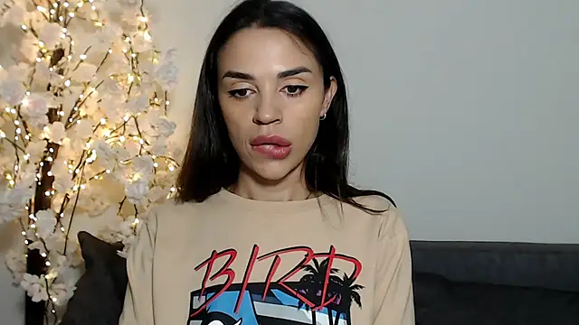 Mika Gold online show from 10/11/25, 10:36