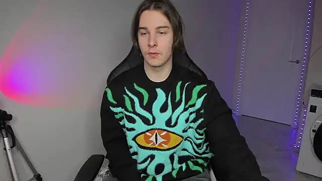 Vincent Strong online show from 12/22/24, 07:33