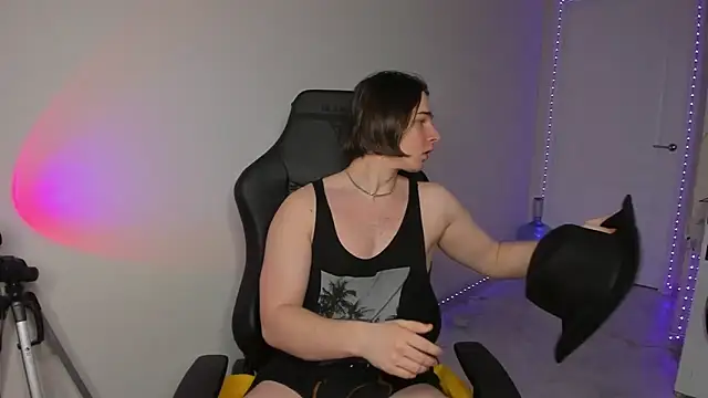 Vincent Strong online show from 01/10/25, 09:34