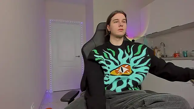 Vincent Strong online show from 02/26/25, 07:42