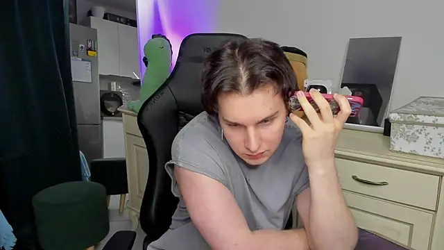 Vincent Strong online show from 04/24/26, 10:18