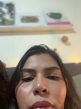 Snapshot of GigiiStone chatting on 12/08/24, 11:51 GigiiStone online show from 12/08/24, 11:51