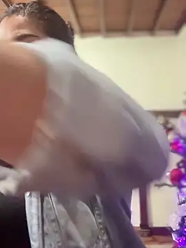 Snapshot of GigiiStone chatting on 12/24/24, 01:49 GigiiStone online show from 12/24/24, 01:49