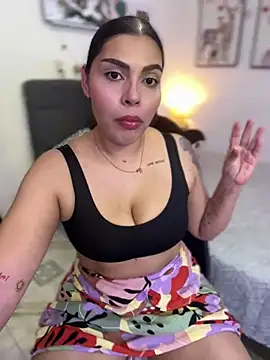 Snapshot of GigiiStone chatting on 01/05/25, 09:25 GigiiStone online show from 01/05/25, 09:25