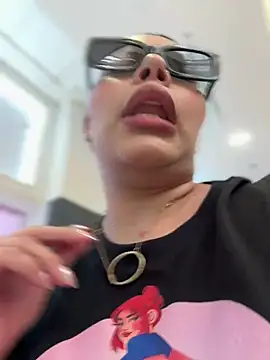 Snapshot of GigiiStone chatting on 01/30/25, 09:14 GigiiStone online show from 01/30/25, 09:14