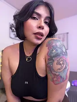 Snapshot of GigiiStone chatting on 02/08/25, 09:15 GigiiStone online show from 02/08/25, 09:15