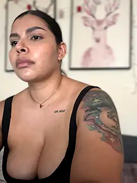 Snapshot of GigiiStone chatting on 09/08/25, 06:40 GigiiStone online show from 09/08/25, 06:40