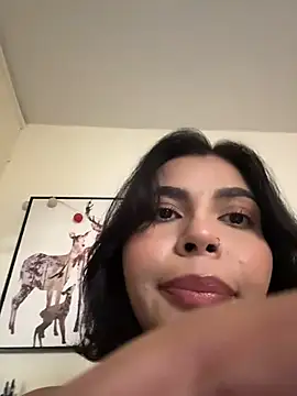 GigiiStone online show from 02/05/26, 06:01