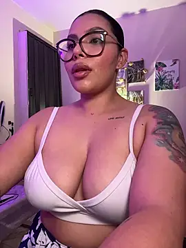 GigiiStone online show from 03/30/26, 11:28