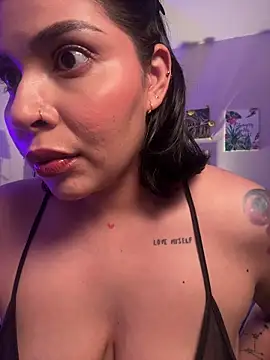 GigiiStone online show from 04/02/26, 12:08