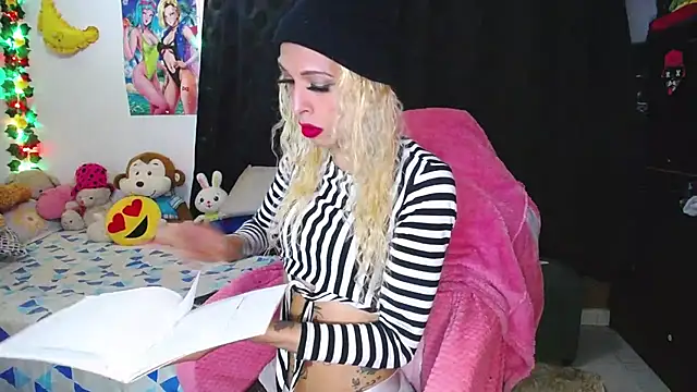 Snapshot of flaquita_corall chatting on 04/29/26, 10:05 flaquita corall online show from 04/29/26, 10:05