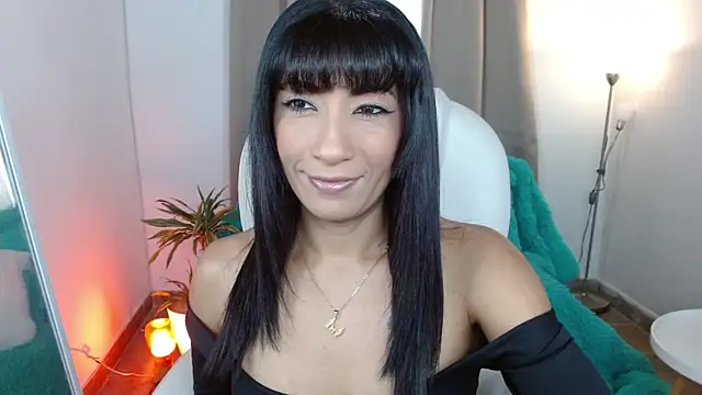 sofia perez    online show from 02/03/25, 08:03