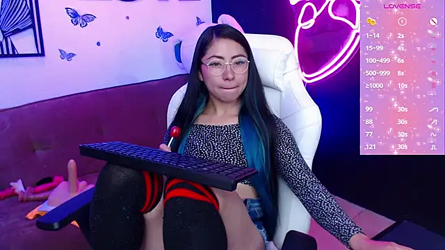 Snapshot of demyanderson_ chatting on 01/23/25, 03:37 demyanderson online show from 01/23/25, 03:37