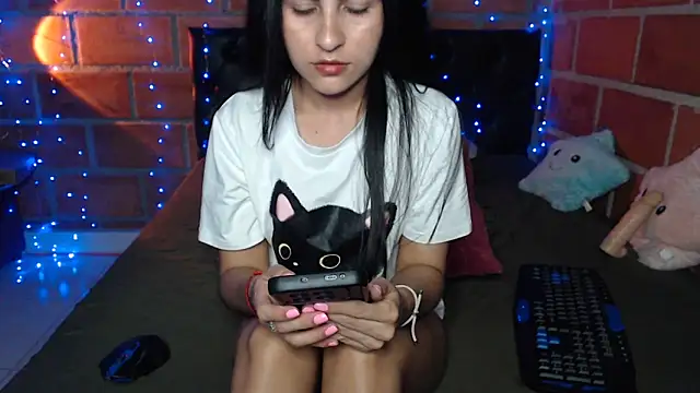 Nathacha online show from 11/16/25, 10:15