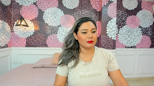 Snapshot of Myhottie_Milf chatting on 01/21/25, 01:32 Myhottie Milf online show from 01/21/25, 01:32