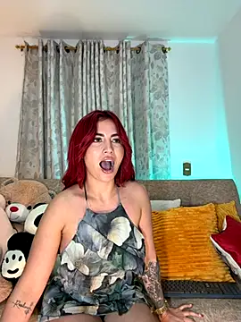 Snapshot of zafiro_mo0n chatting on 10/05/25, 11:13 zafiro mo0n online show from 10/05/25, 11:13