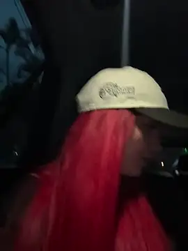 Snapshot of zafiro_mo0n chatting on 10/24/25, 10:50 zafiro mo0n online show from 10/24/25, 10:50