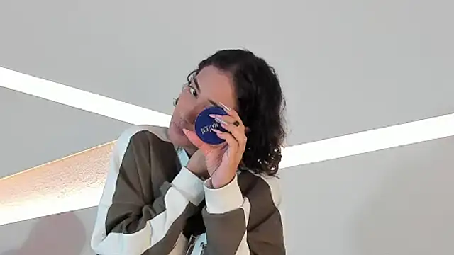 hot little bunny online show from 12/26/24, 09:15