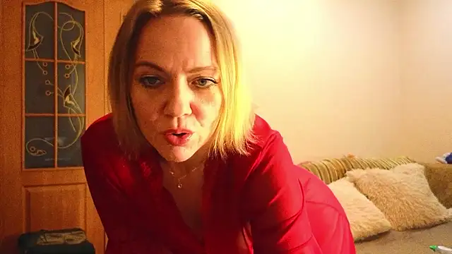 YourQueenX online show from 03/27/26, 09:10