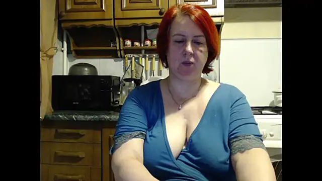 NikolRedMilf online show from 12/03/25, 10:30