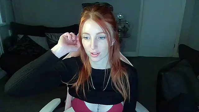 Red firesquirt online show from 01/06/25, 02:25