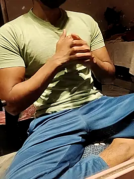 Snapshot of xxxhugedick0001 chatting on 02/24/25, 03:53 xxxhugedick0001 online show from 02/24/25, 03:53