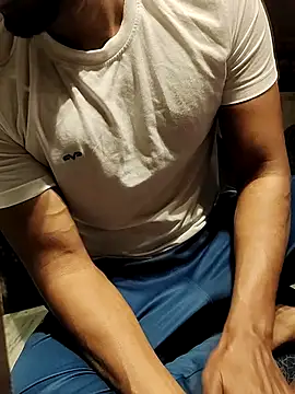 Snapshot of xxxhugedick0001 chatting on 02/27/25, 06:09 xxxhugedick0001 online show from 02/27/25, 06:09