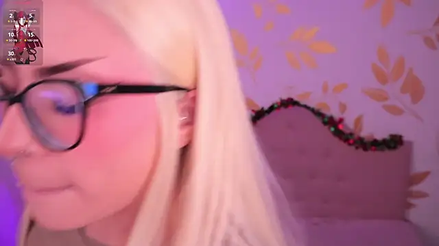 Snapshot of Misselektra__ chatting on 12/18/25, 05:02 Misselektra online show from 12/18/25, 05:02