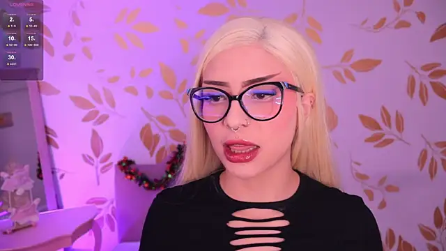 Snapshot of Misselektra__ chatting on 12/20/25, 05:14 Misselektra online show from 12/20/25, 05:14