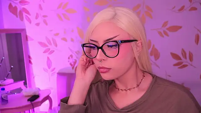 Snapshot of Misselektra__ chatting on 01/09/26, 05:10 Misselektra online show from 01/09/26, 05:10