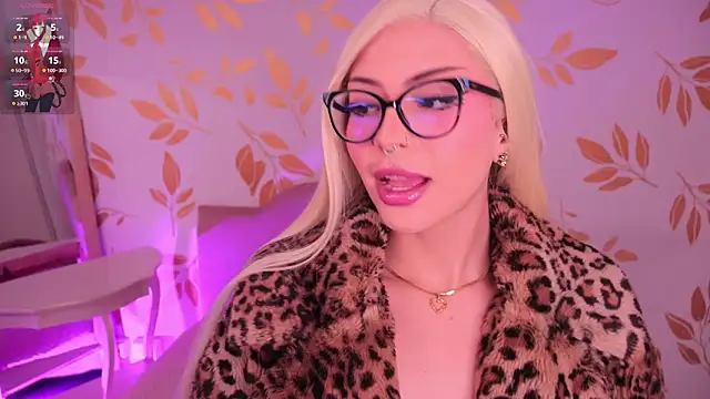 Snapshot of Misselektra__ chatting on 02/03/26, 06:22 Misselektra online show from 02/03/26, 06:22