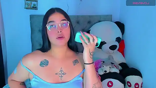 mabellfox online show from 10/19/25, 05:24