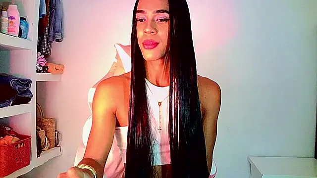 Snapshot of carmen14 chatting on 07/15/26, 06:18 carmen14 online show from 07/15/26, 06:18